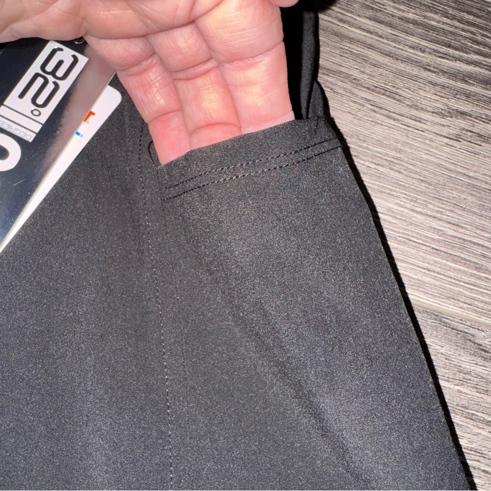 32 Degrees Women's Small Black Pull On Skort Side Pockets Skirt with shorts Med - Picture 3 of 11